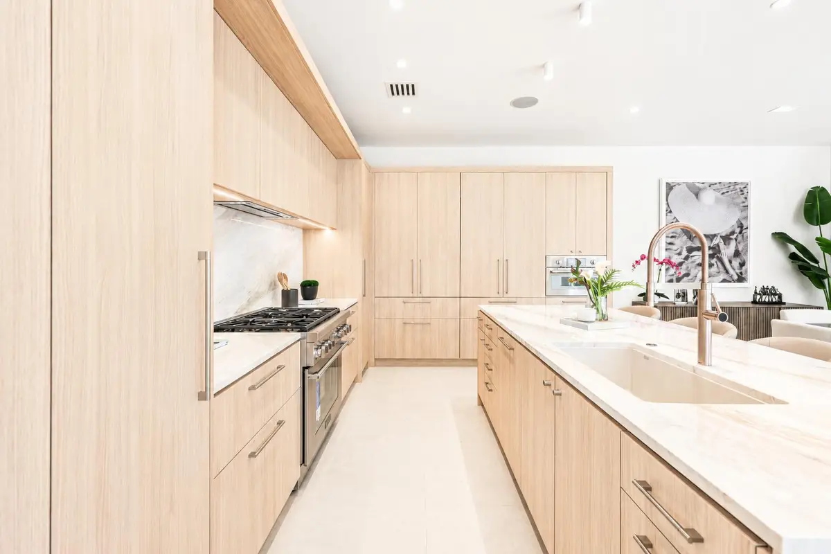 kitchen at 519 SE 4th Avenue, Delray Beach