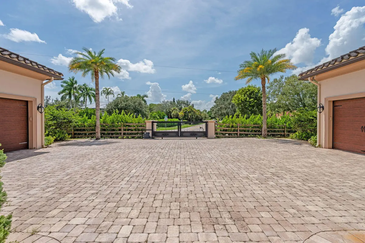 5-web-or-mls-A7404624 at 1601 Clydesdale Avenue, Wellington