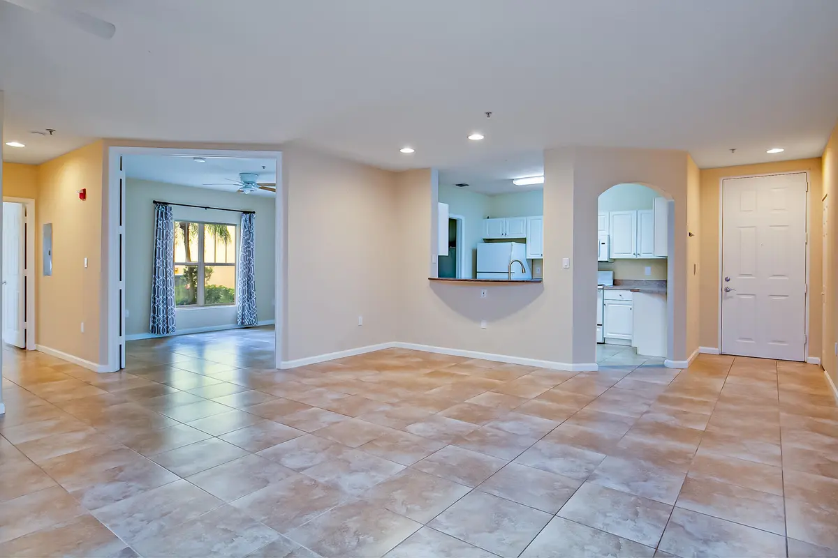5015 Fairways CIR 107 at 5015 Fairways Circle 107, Vero Beach