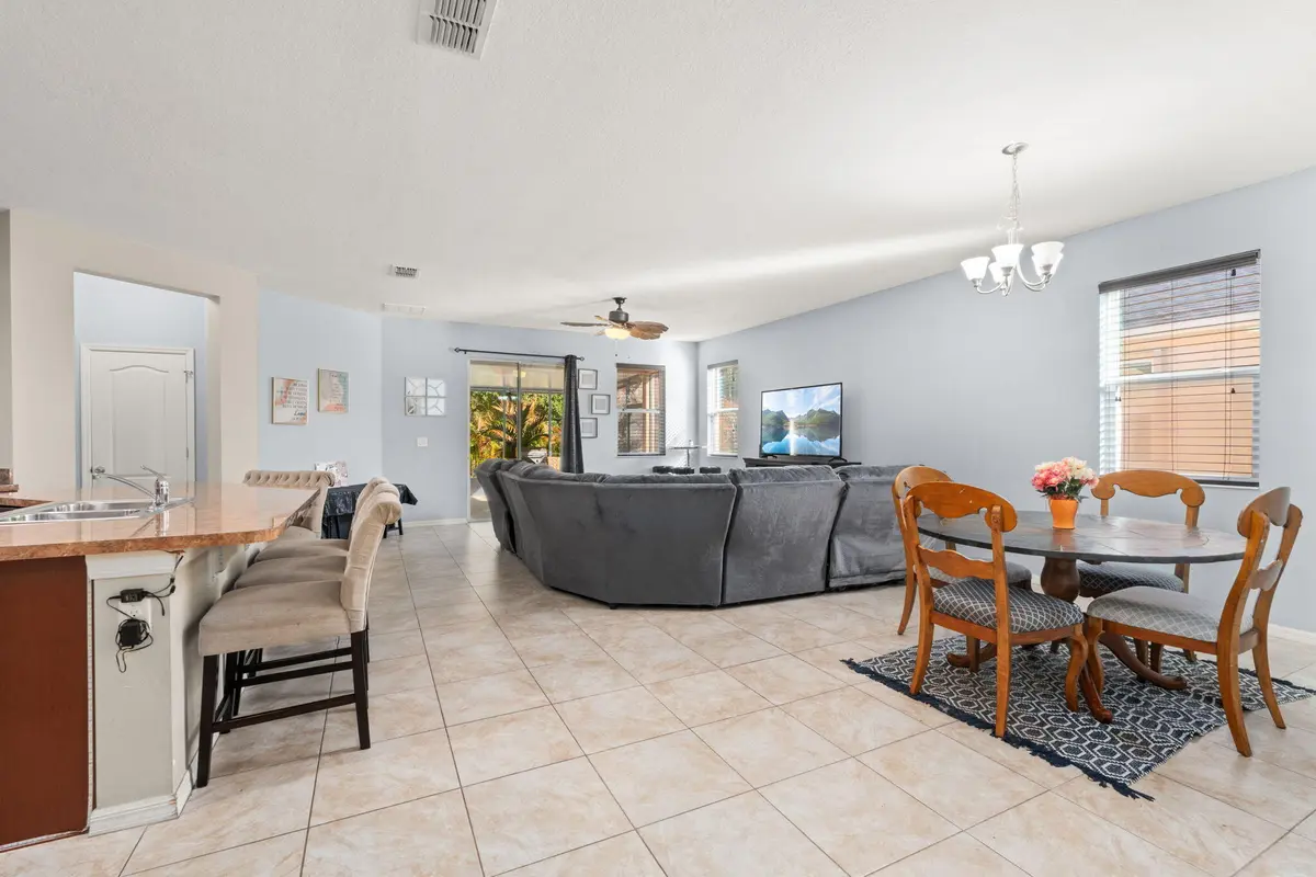 14-web-or-mls-DSC08889 at 138 Port Royal Court, Sebastian