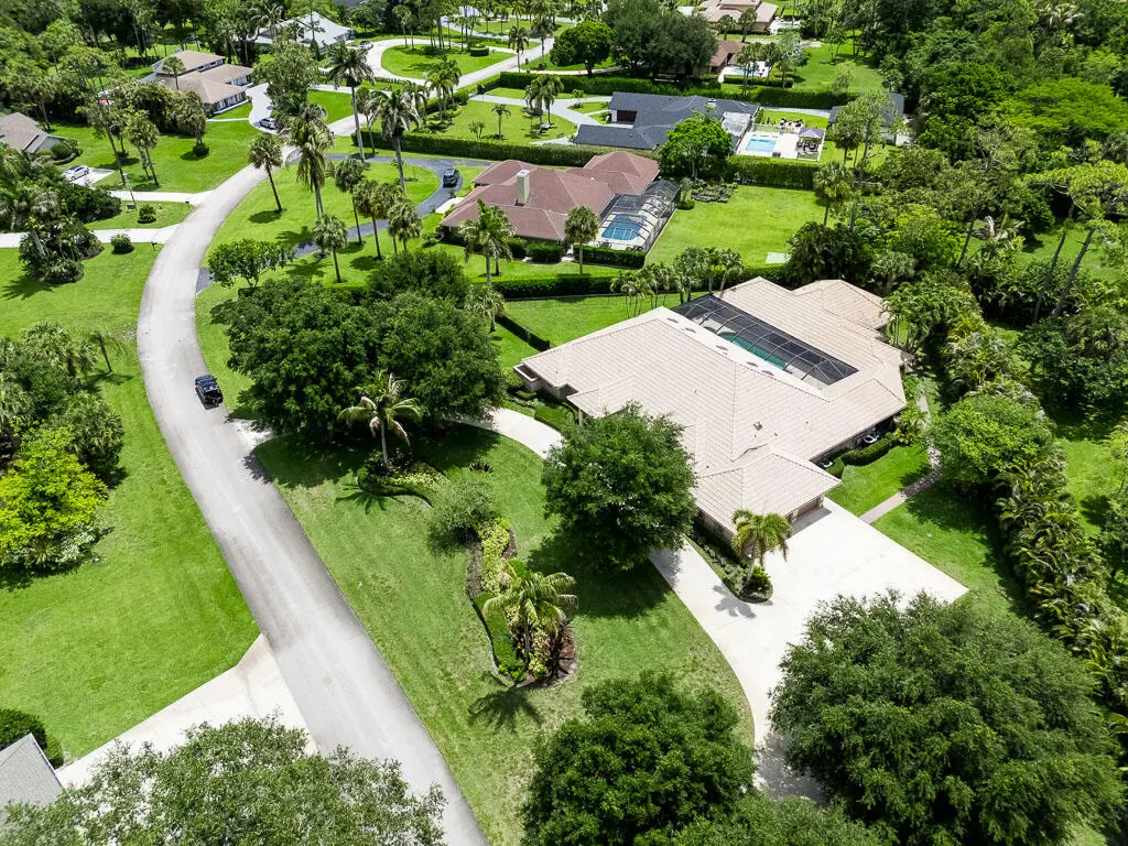 Drone-5 at 13406 Doubletree Circle, Wellington