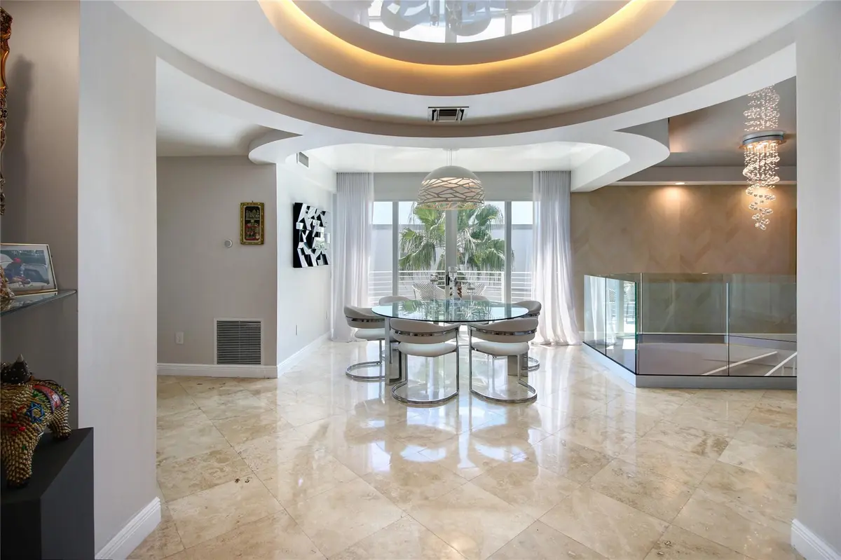 Photo 2 at 301 Hendricks Isle 7, Fort Lauderdale
