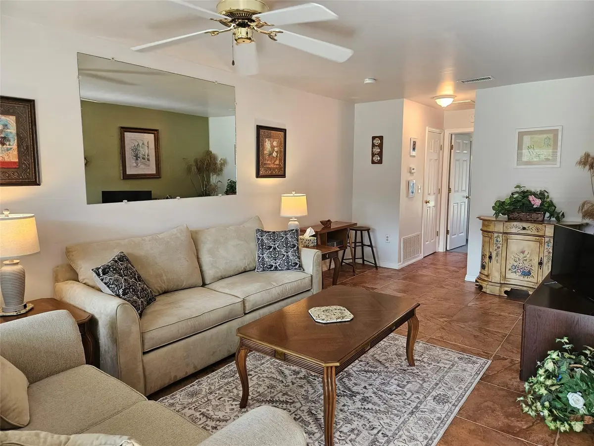 Photo 4 at 44 Woodland Drive 205, Vero Beach