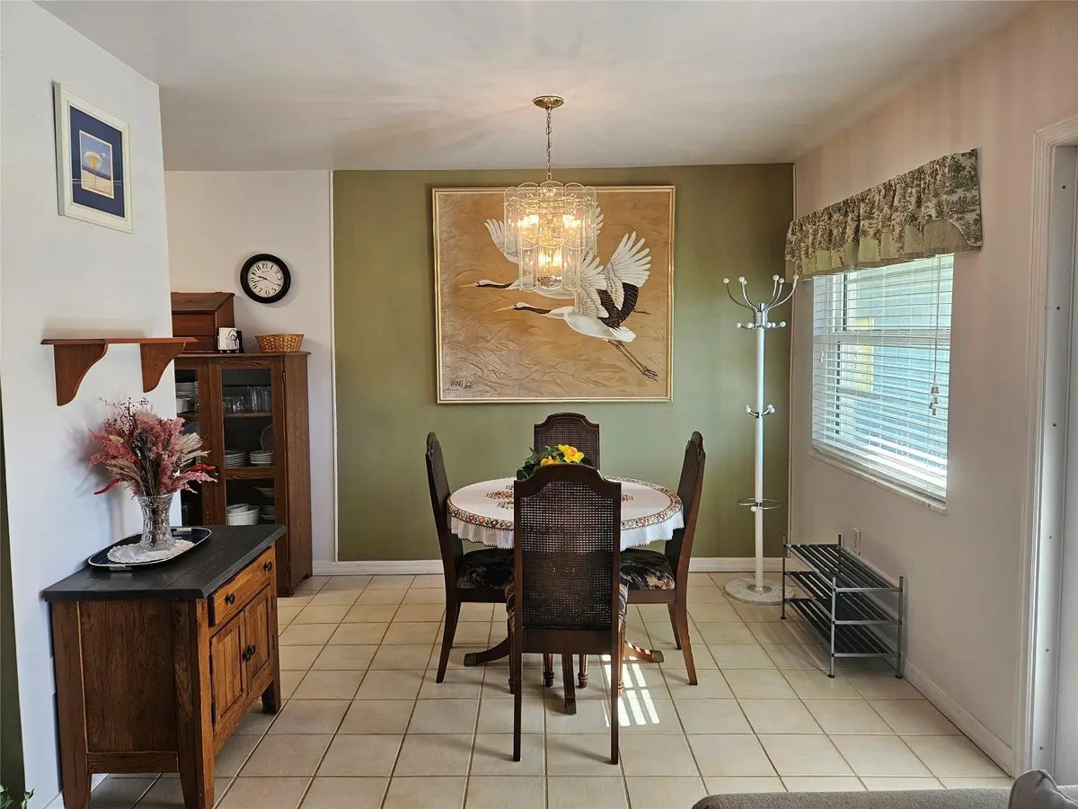 Photo 8 at 44 Woodland Drive 205, Vero Beach