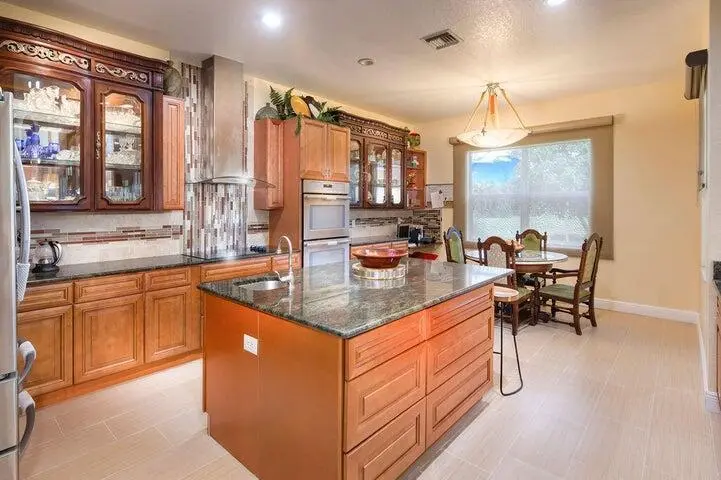 20220119212639814185000000-o at 5574 55th Avenue, Vero Beach