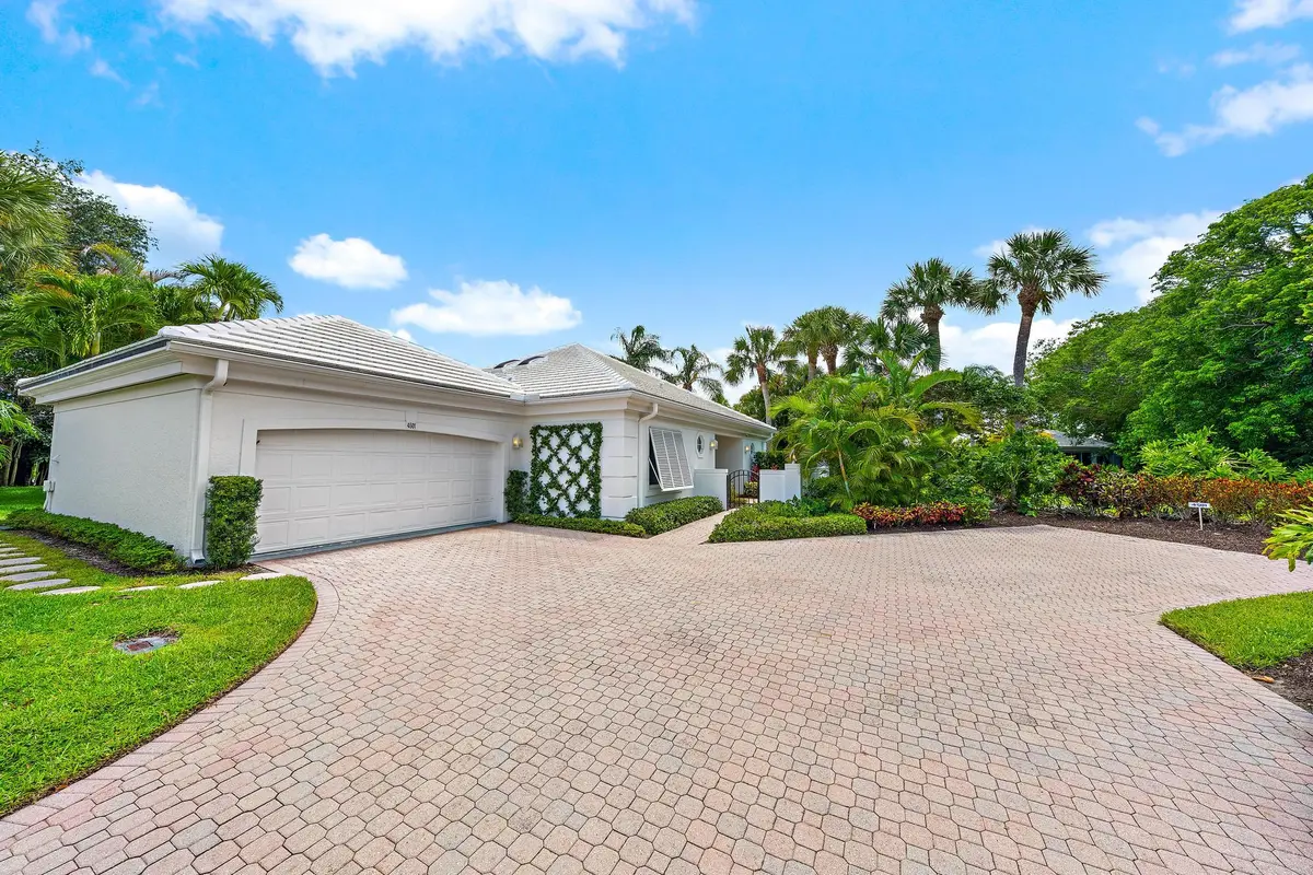 Driveway at 4501 Captains Way, Jupiter
