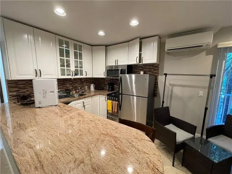 Photo 7 at 4564 El Mar Drive 6, Lauderdale-By-The-Sea