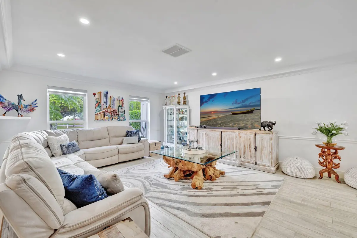 Living Room at 9010 S Lake Dasha Drive, Plantation