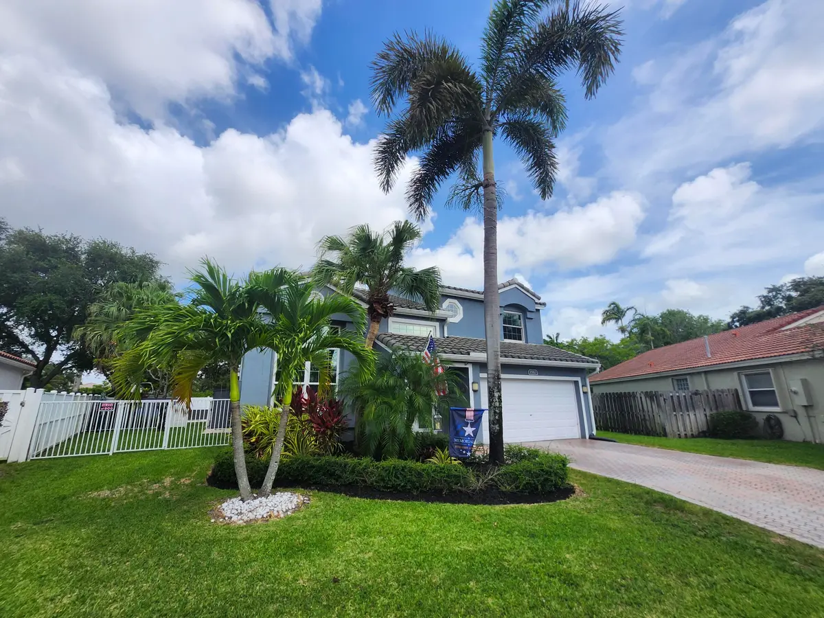 1582 NW 135th Avenue, Pembroke Pines, FL – photo 2