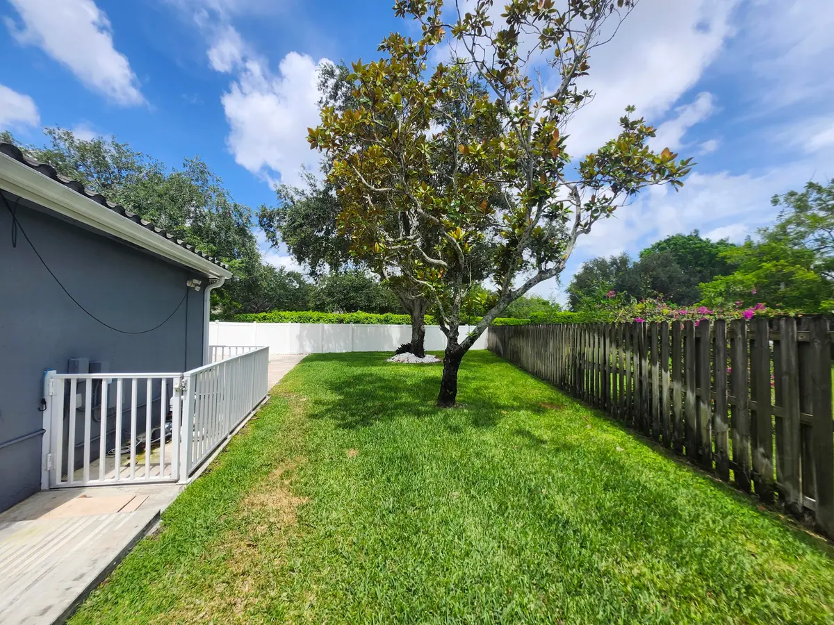 1582 NW 135th Avenue, Pembroke Pines, FL – photo 8