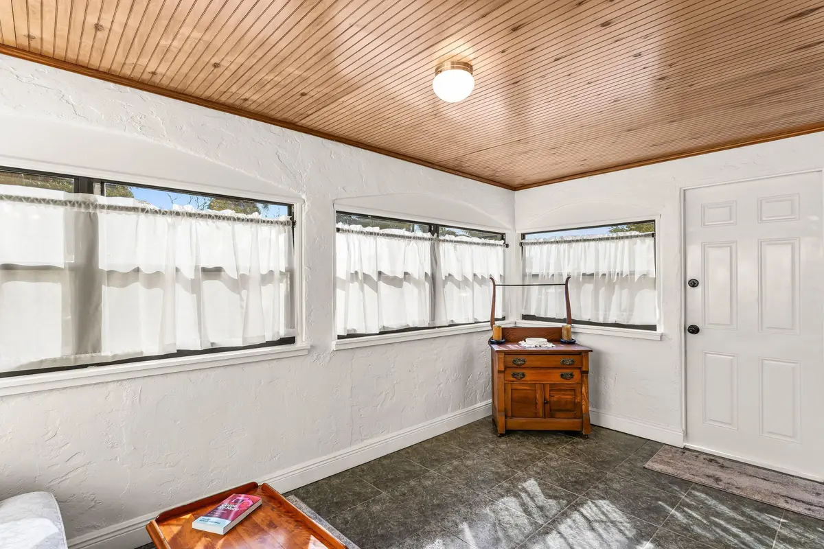 FLORIDA ROOM at 921 S M Street, Lake Worth Beach