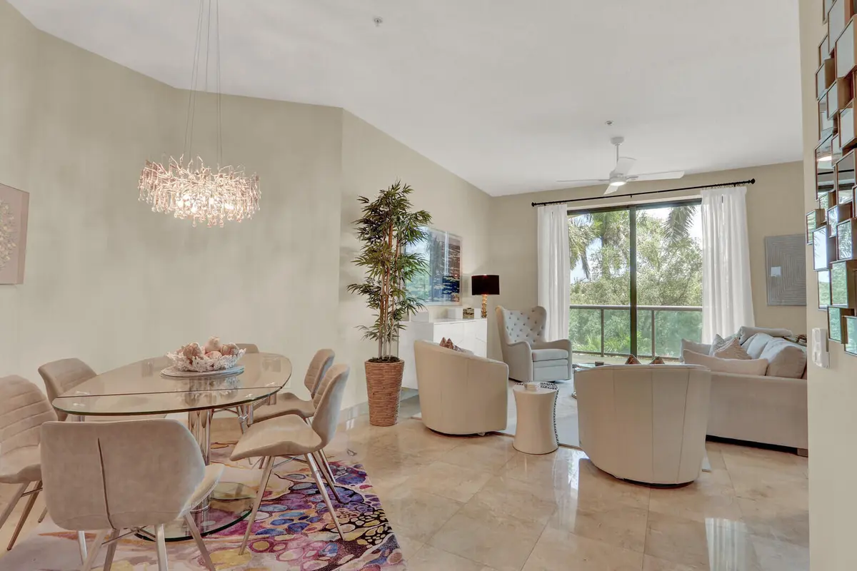 /Dining at 3610 Gardens Parkway 202a, Palm Beach Gardens