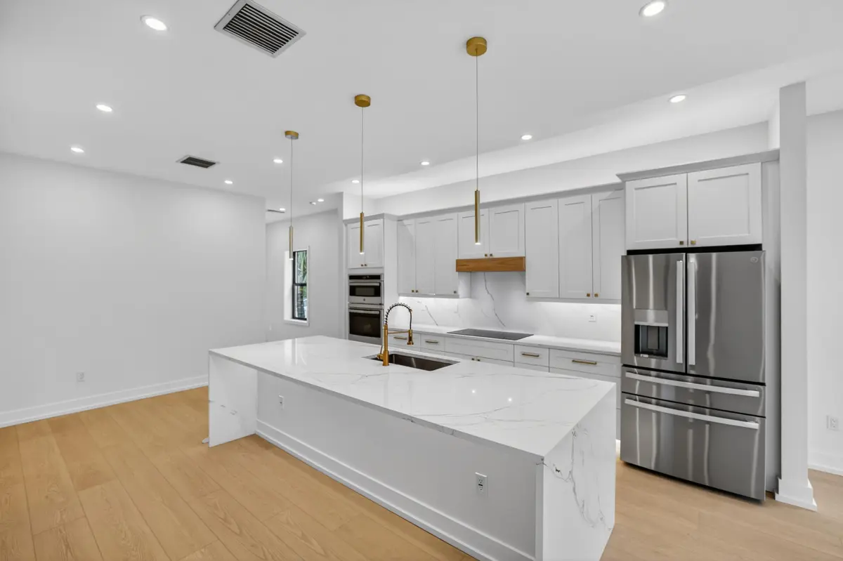 0U5A3544 at 509 SW 11th Street, Fort Lauderdale