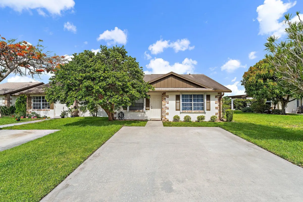 Front Exterior at 109 Doe Trail, Jupiter