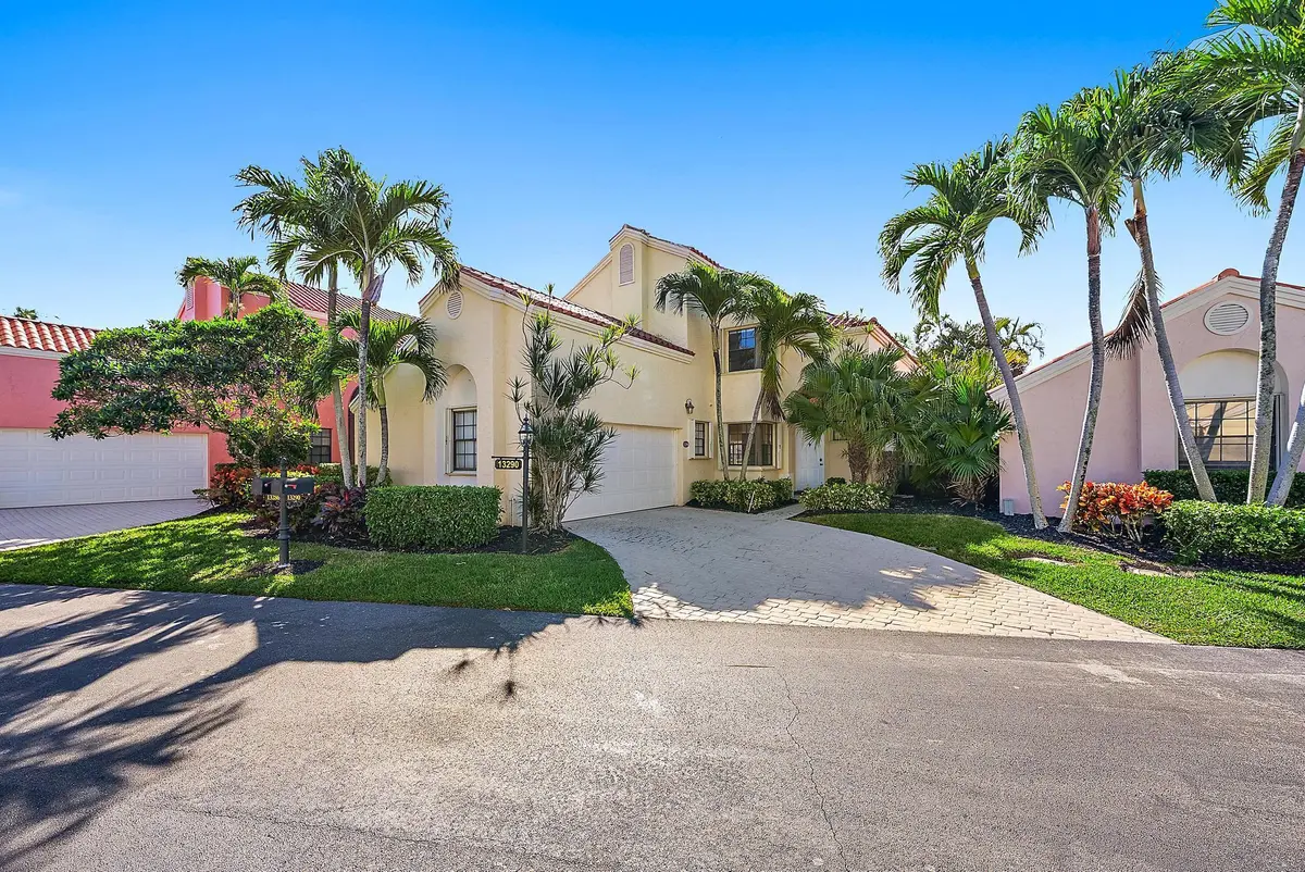 Front at 13290 St Tropez Circle, Palm Beach Gardens