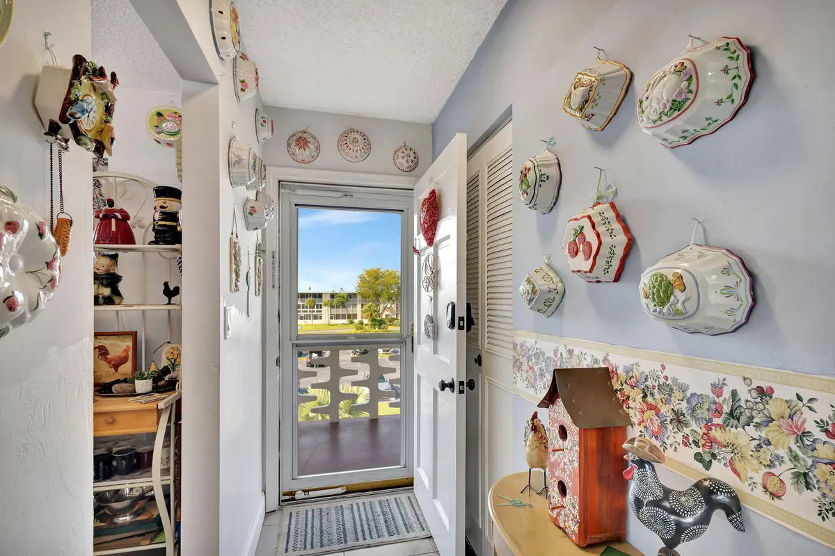 Entryway at 2812 Garden Drive 308, Lake Worth Beach