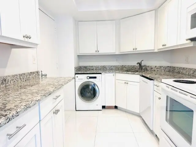 KITCHEN UPGRADED at 2000 Presidential Way 702, West Palm Beach