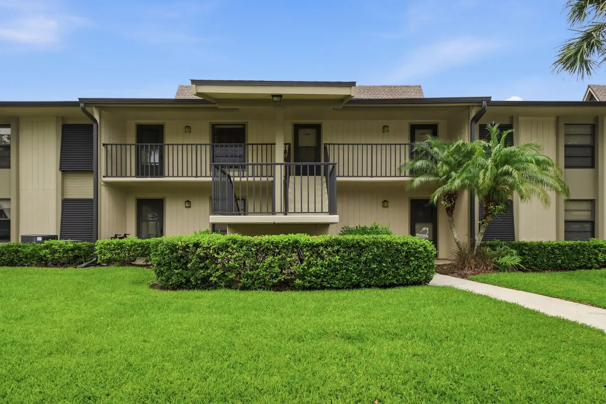 29 Plantation Drive 202, Vero Beach, FL at 29 Plantation Drive 202, Vero Beach