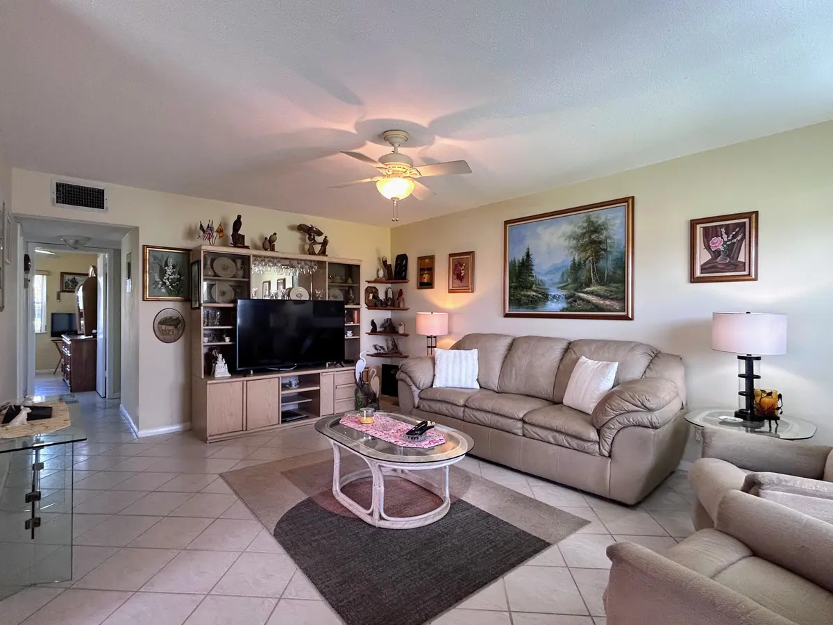 LR-All Tile at 600 Horizons W 101, Boynton Beach