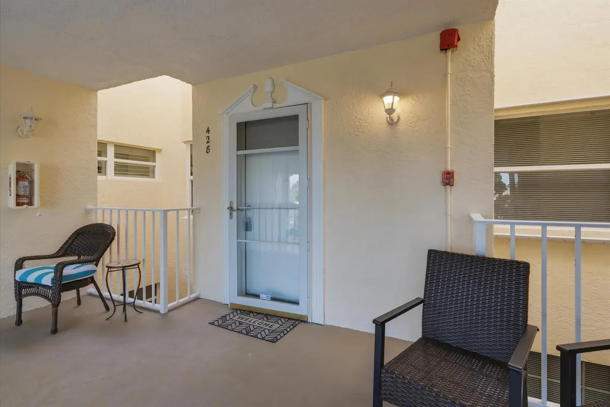 02-Enteryway at 428 Grove Isle Circle 9, Vero Beach