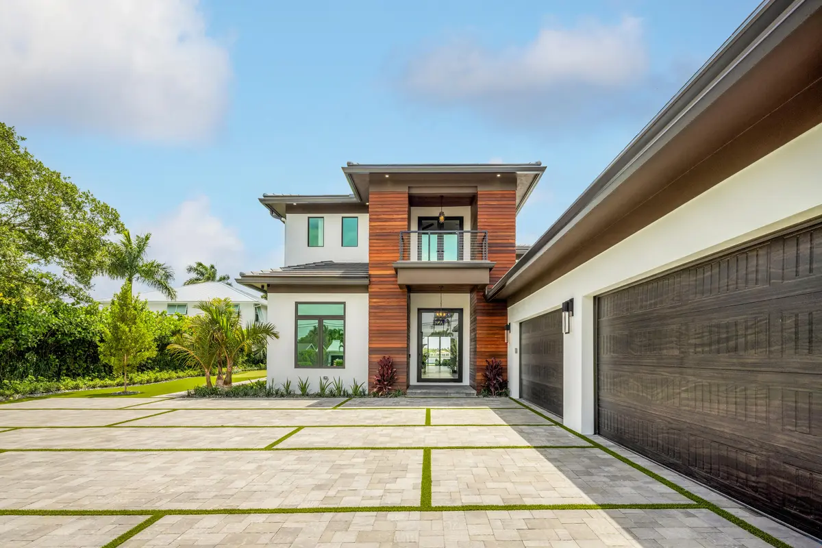 5_et6a7057 at 1708 N Lakeside Drive, Lake Worth Beach