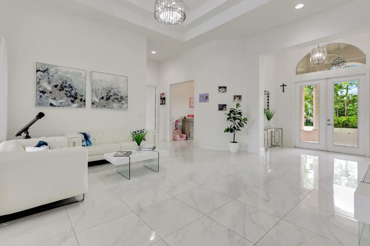 Front room at 142 Brynhurst Court, West Palm Beach