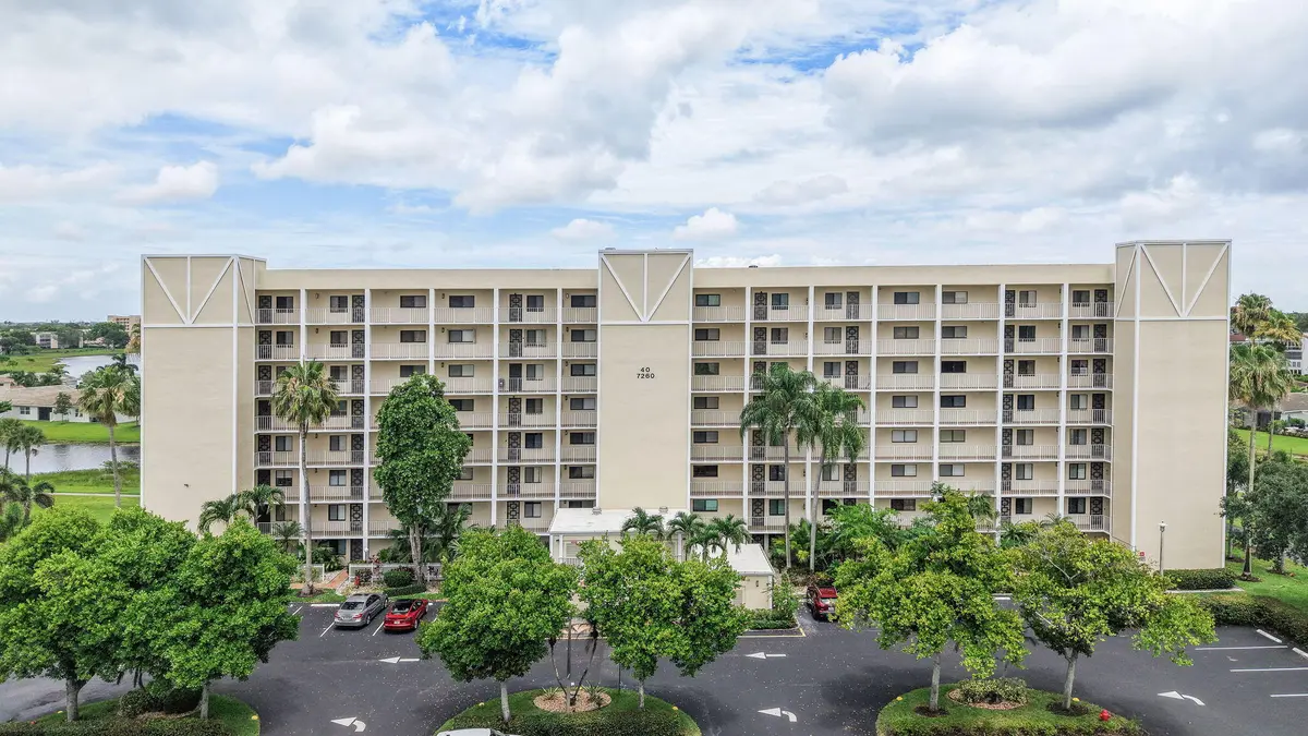 Building H at 7260 Kinghurst Drive 205, Delray Beach