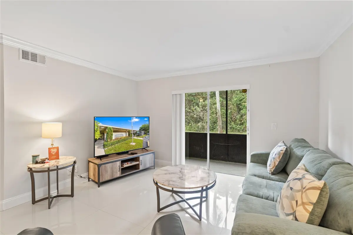 Photo 5 at 567 Trace Circle 104, Deerfield Beach