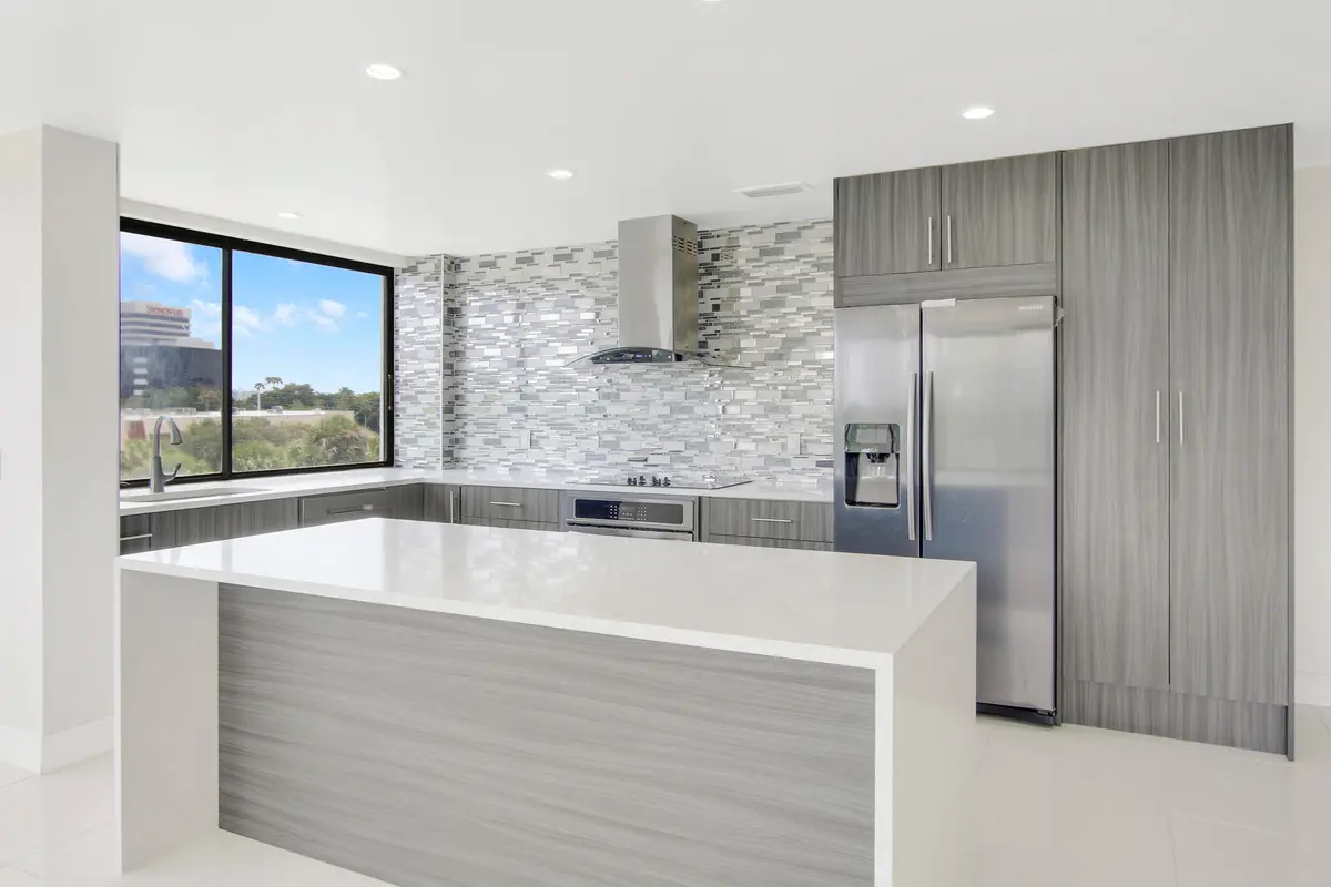 Hous1-17 at 1500 Presidential Way 404, West Palm Beach