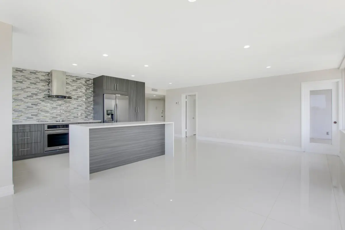 Hous1-13 at 1500 Presidential Way 404, West Palm Beach