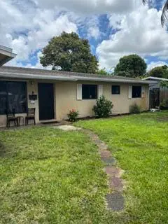 Front of home at 1370 NW 54th Terrace, Lauderhill