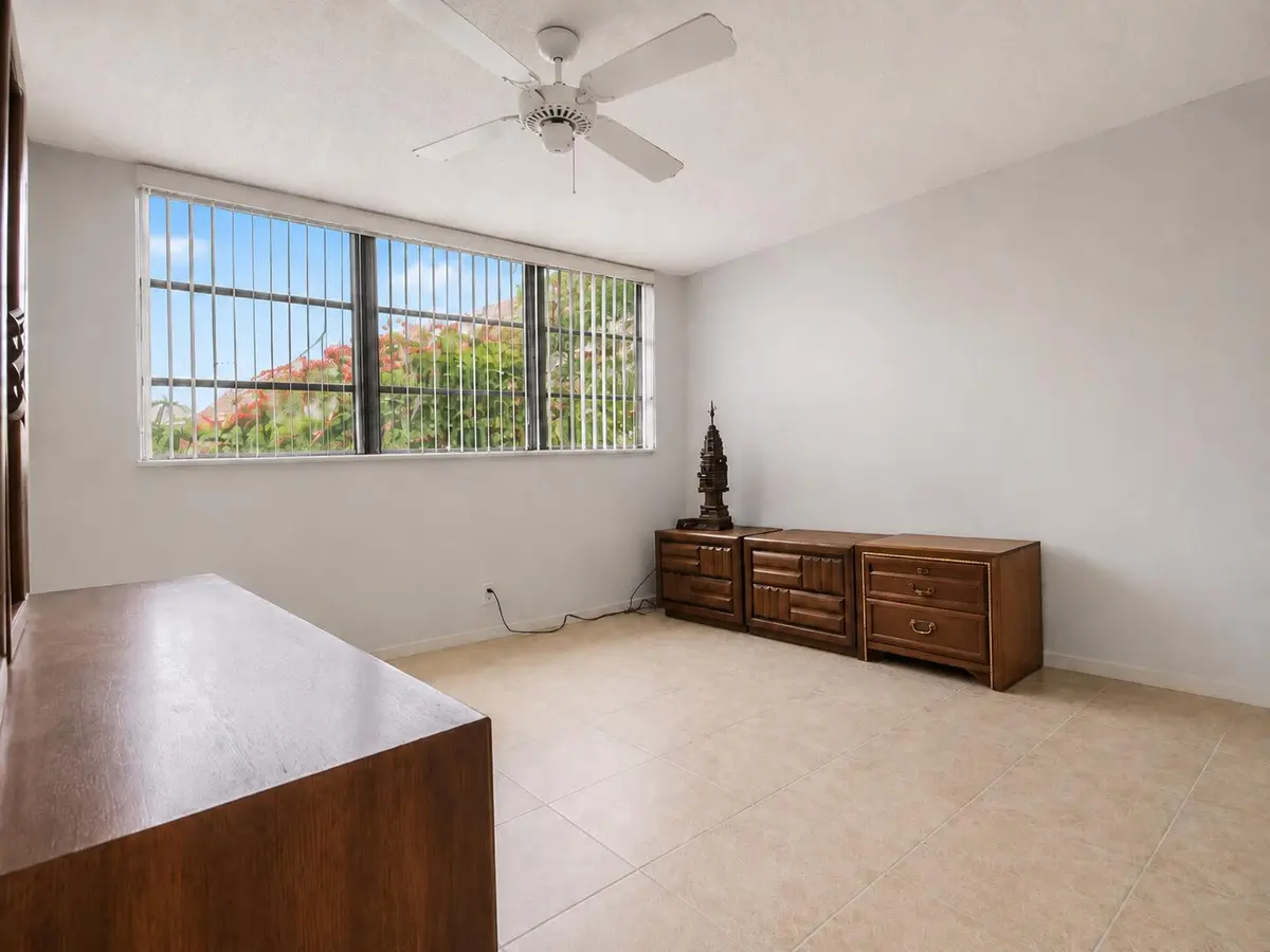 masterbed2 at 8962 S Hollybrook Boulevard 205, Pembroke Pines
