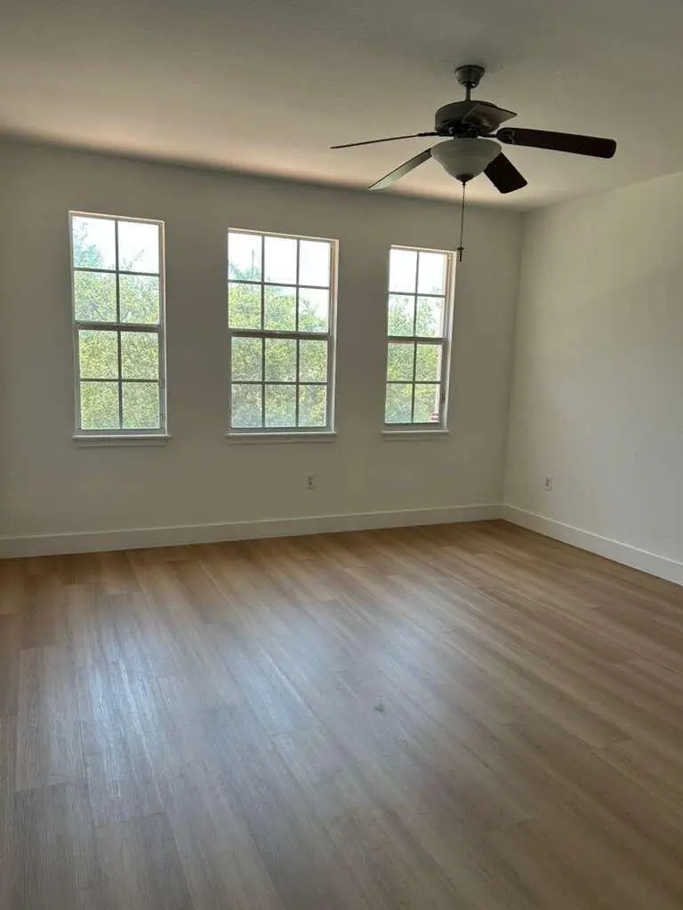 2212 Van Buren Street, Hollywood, FL – photo 7
