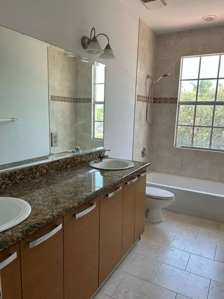 2212 Van Buren Street, Hollywood, FL – photo 8