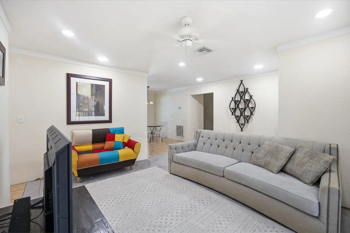 07-dear in new-8 at 325 NW Dearman Street, Port St. Lucie