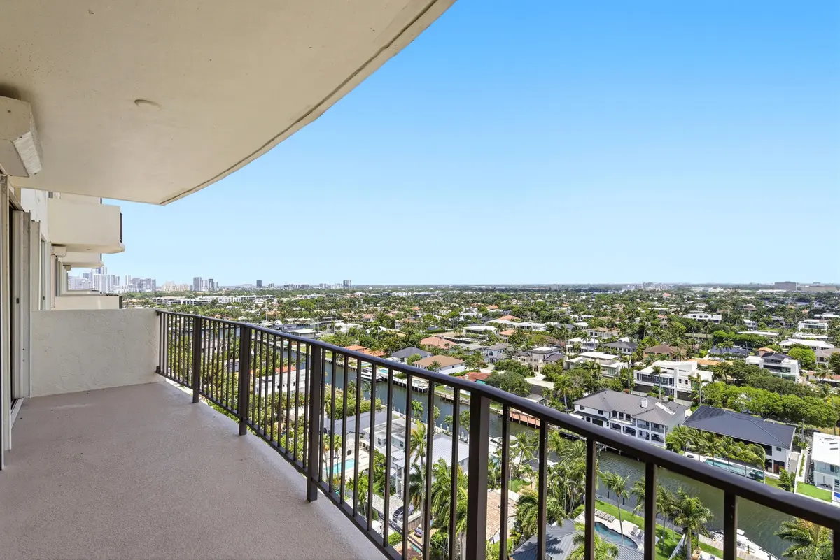 023_00023_399 at 2500 E Las Olas Boulevard 1806, Fort Lauderdale