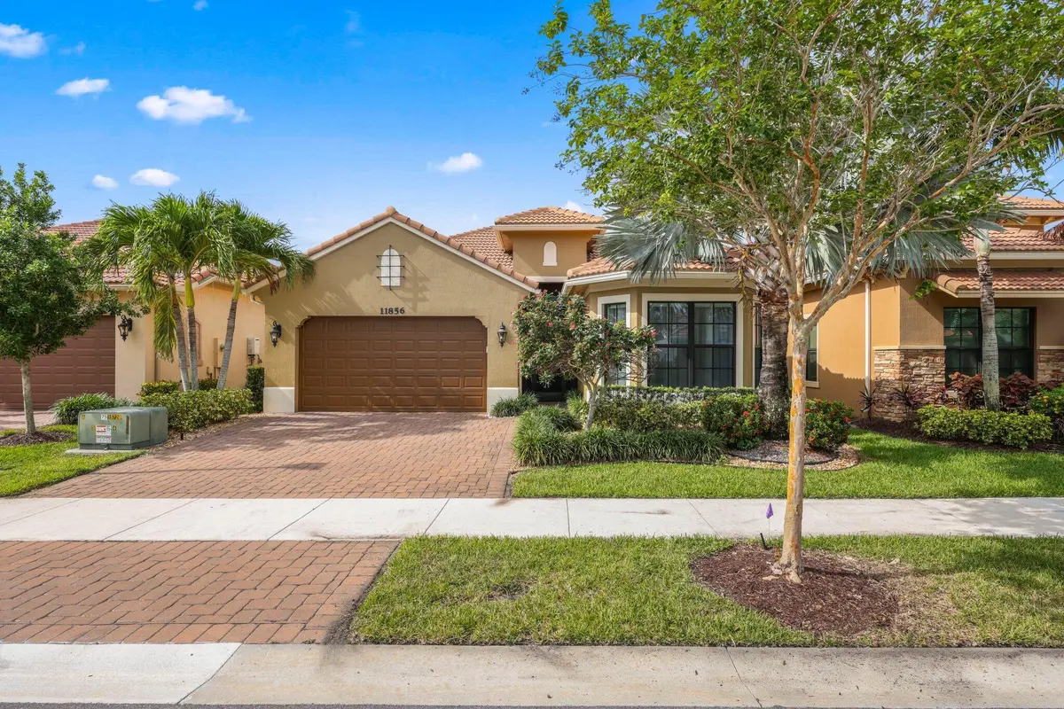 11856 Leon Circle West - 4.jpg-SMALL at 11856 Leon Circle, Parkland