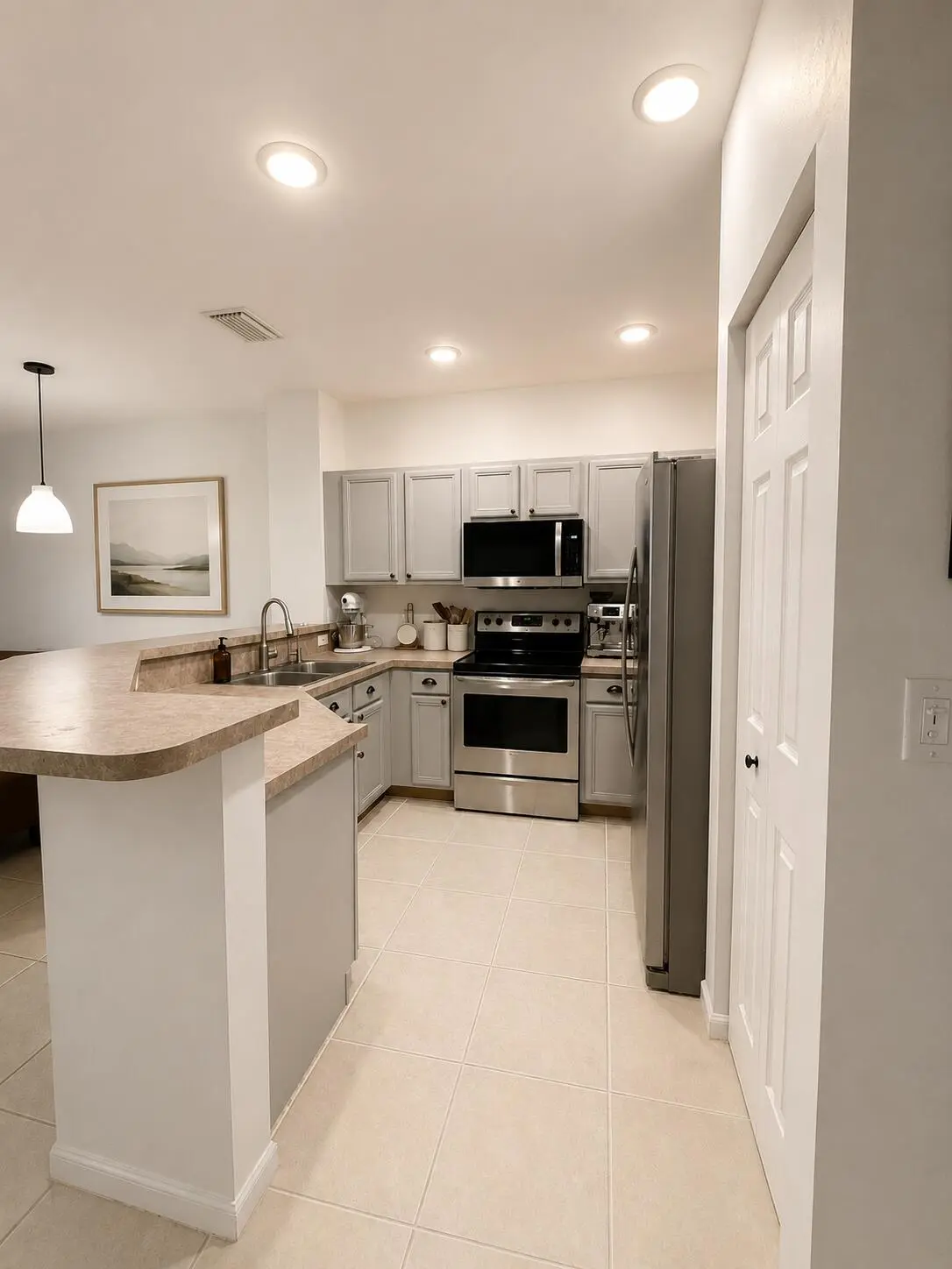 Naz kitchen at 4799 Palmbrooke Circle, West Palm Beach