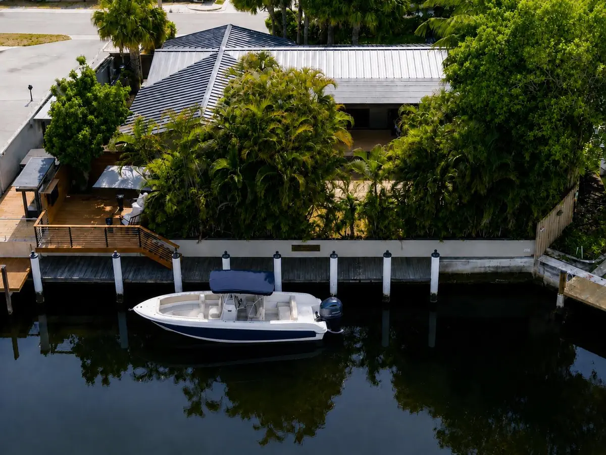 ACAA3782-D421-49E8-AFE4-1042BEF3F2EC at 21 SE 14th Street, Pompano Beach