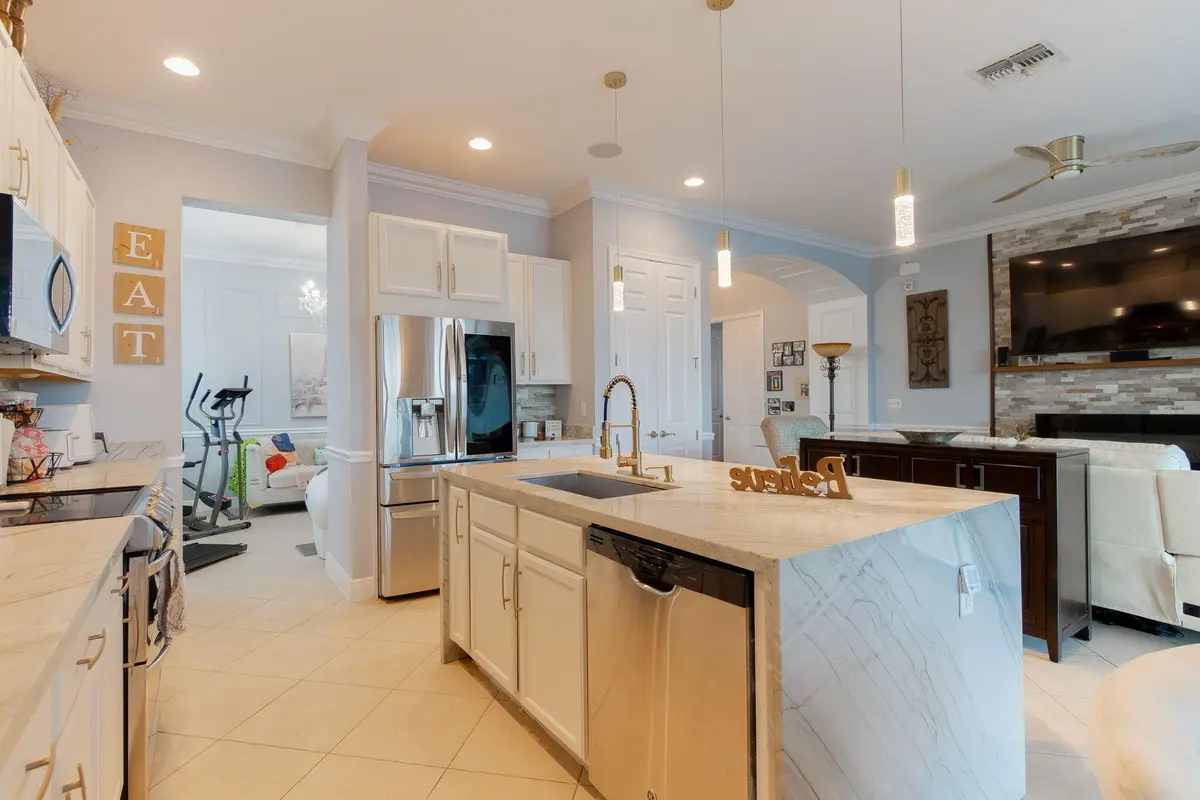 Kitchen at 3011 Strada Court, Royal Palm Beach