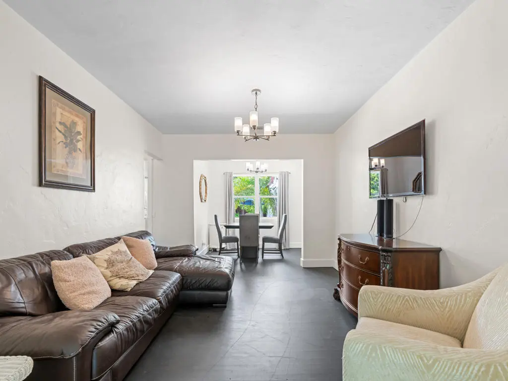 DSC07446.jpg-FULL at 1615 N Lakeside Drive, Lake Worth Beach