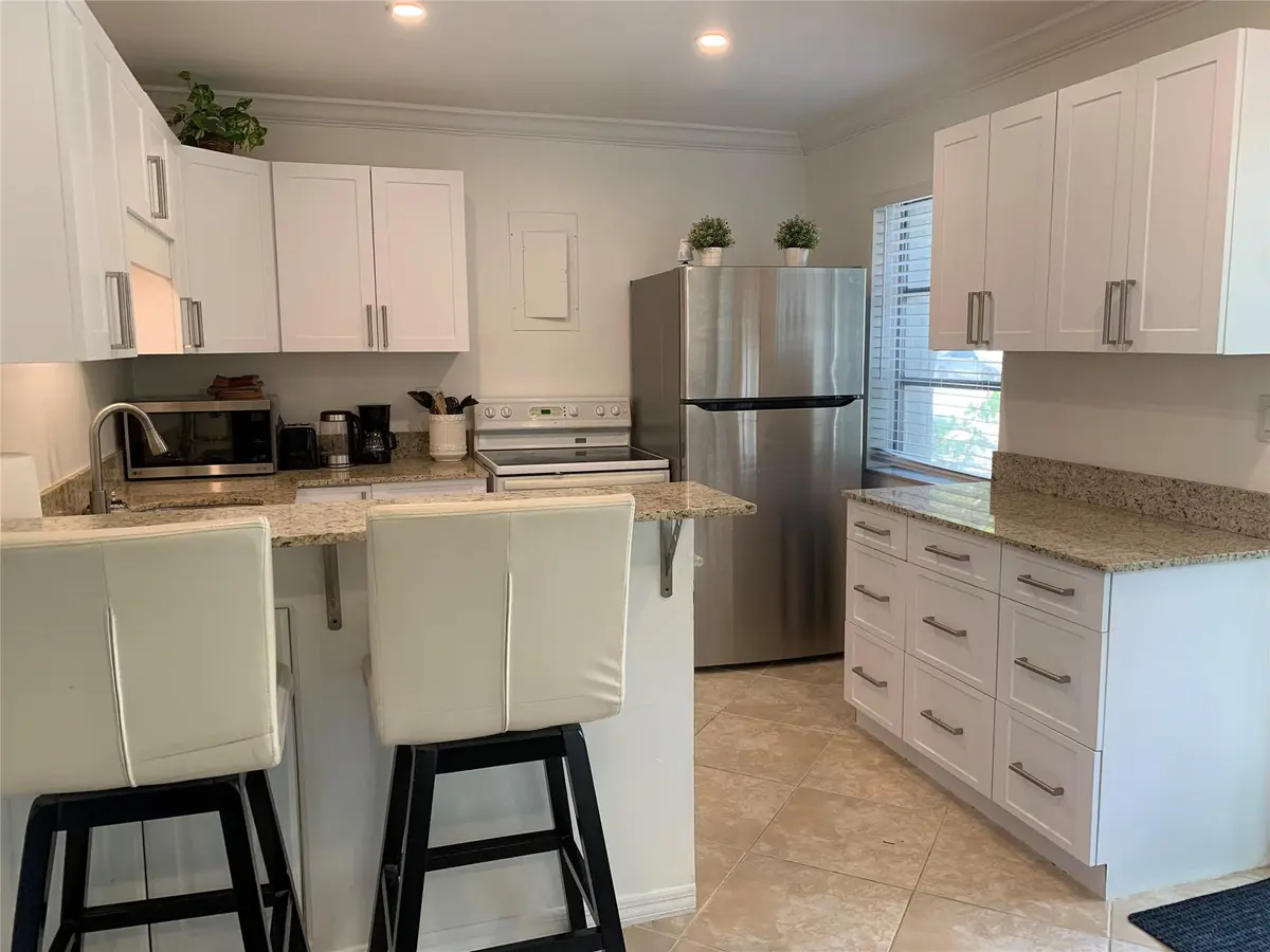 Photo 7 at 801 SW 10th Street 1-2, Fort Lauderdale
