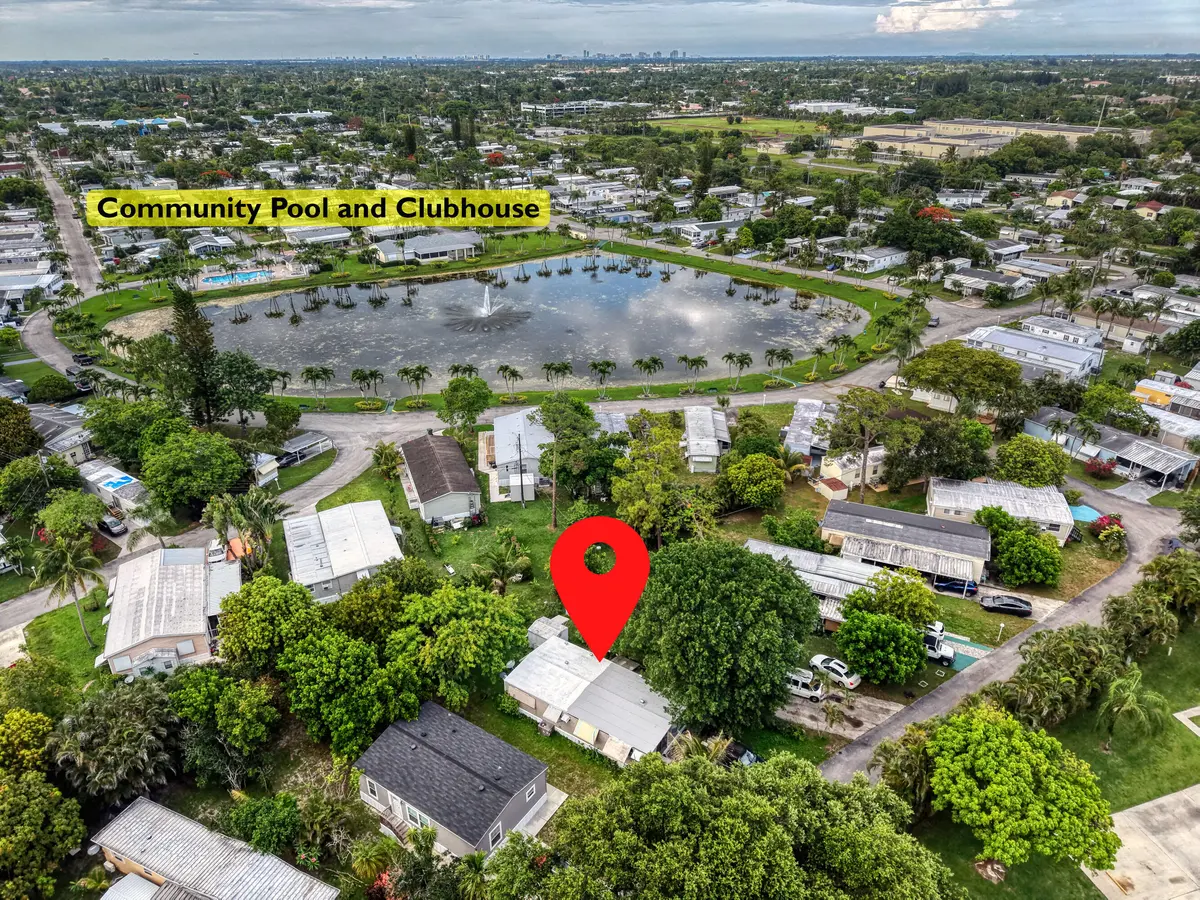 1 Exteriors (1) at 32 Lisa Lane, Greenacres