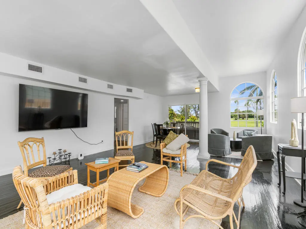 DSC07486.jpg-FULL at 422 N Lakeside Drive, Lake Worth Beach