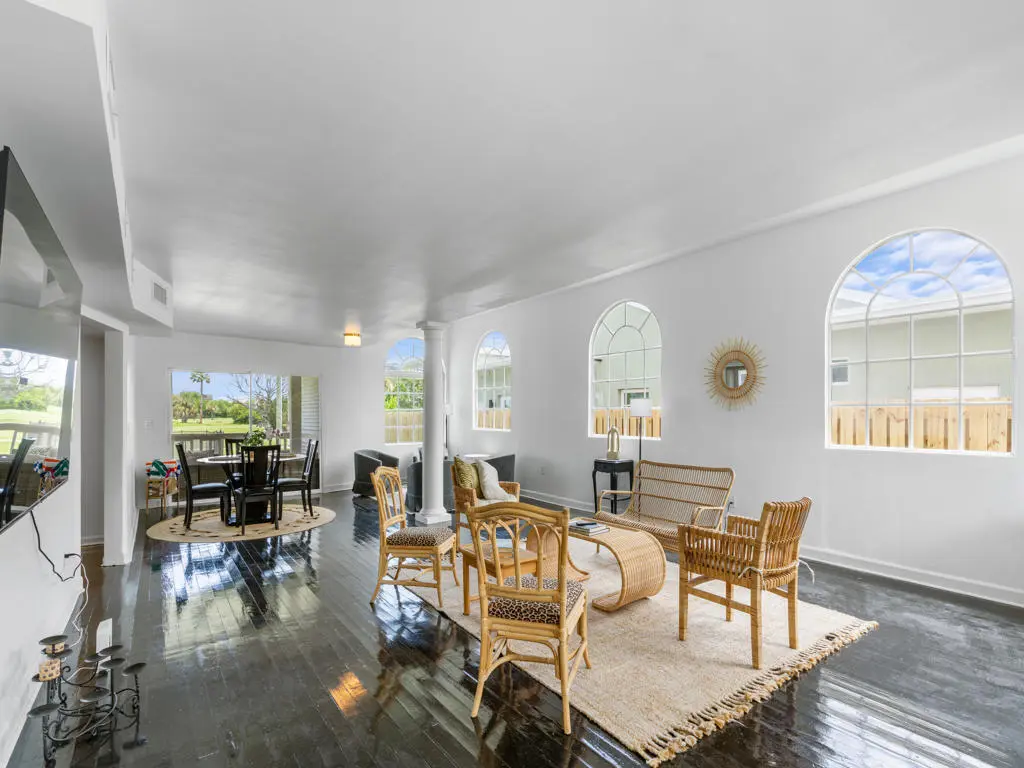 DSC07490.jpg-FULL at 422 N Lakeside Drive, Lake Worth Beach