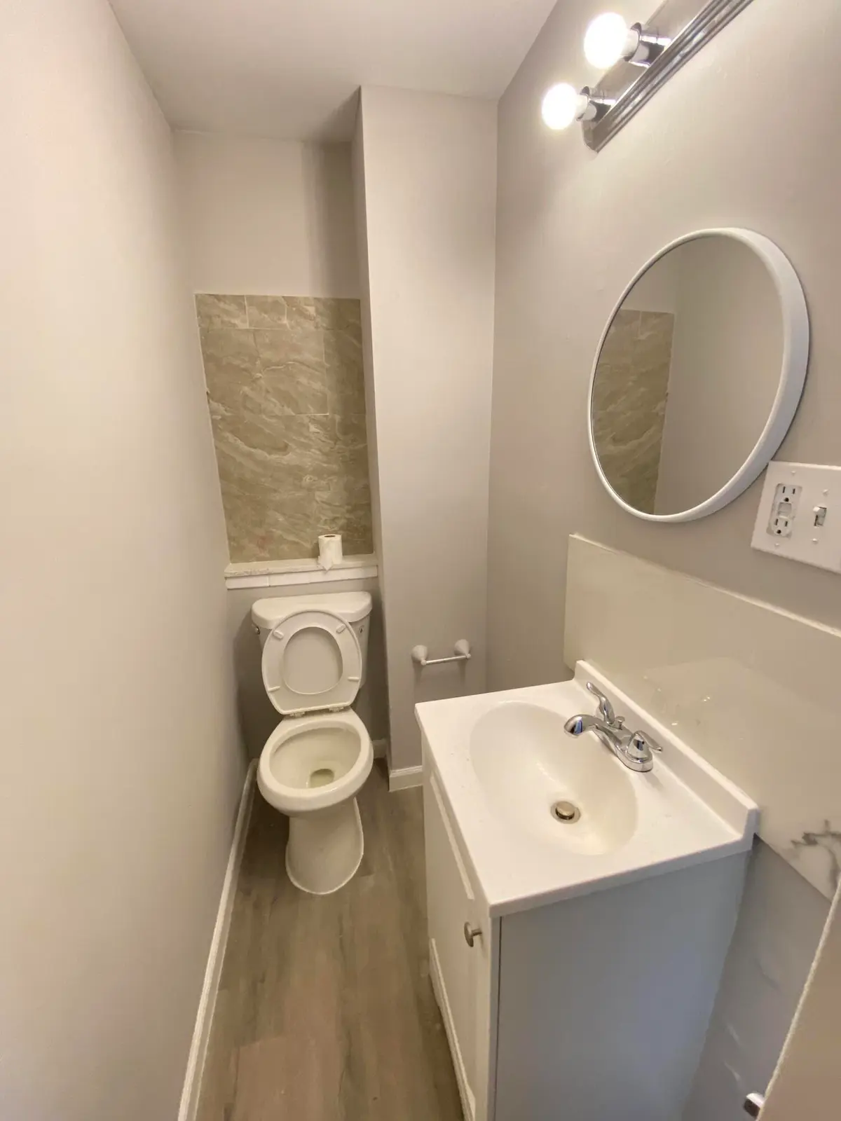 Unit 1 bath at 603 N Dixie Highway 1, Lake Worth Beach