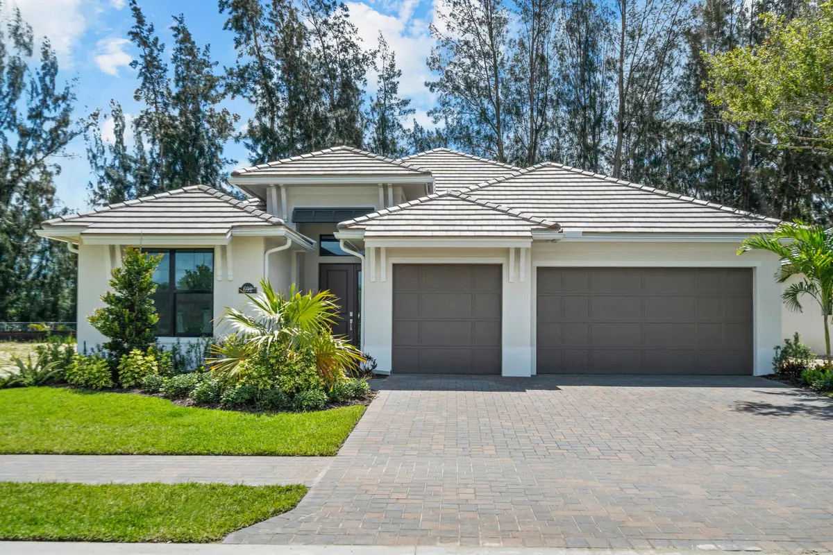692 Ravens Landing Drive_Aberdeen at 692 Ravens Landing Drive, Vero Beach