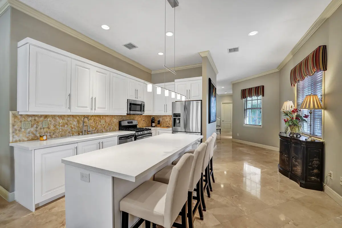 DSC09341 at 1400 NE 24th Street 1400, Wilton Manors