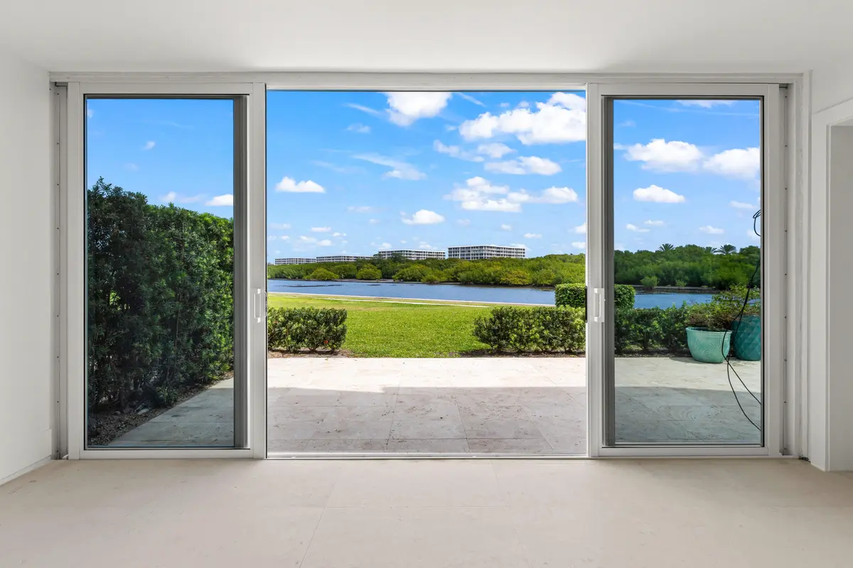 view at 2185 Ibis Isle Road 1, Palm Beach