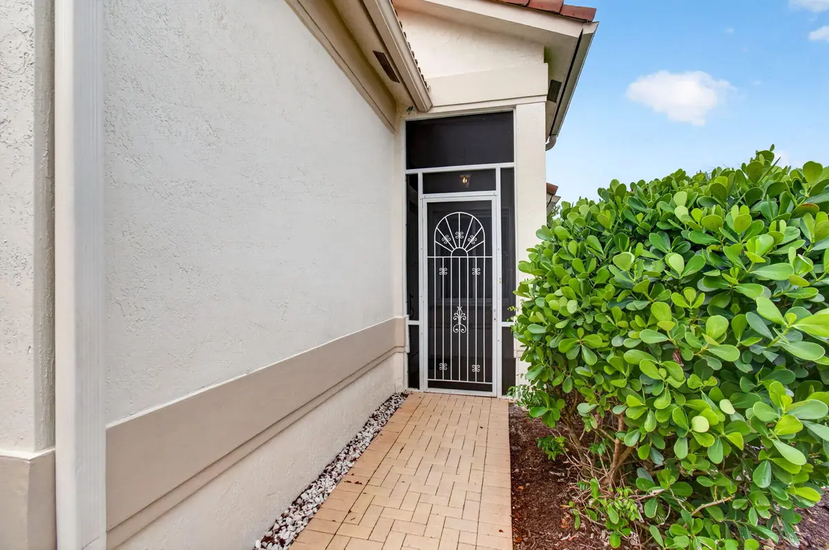 Screen Front Patio at 2752 Clipper Circle, West Palm Beach